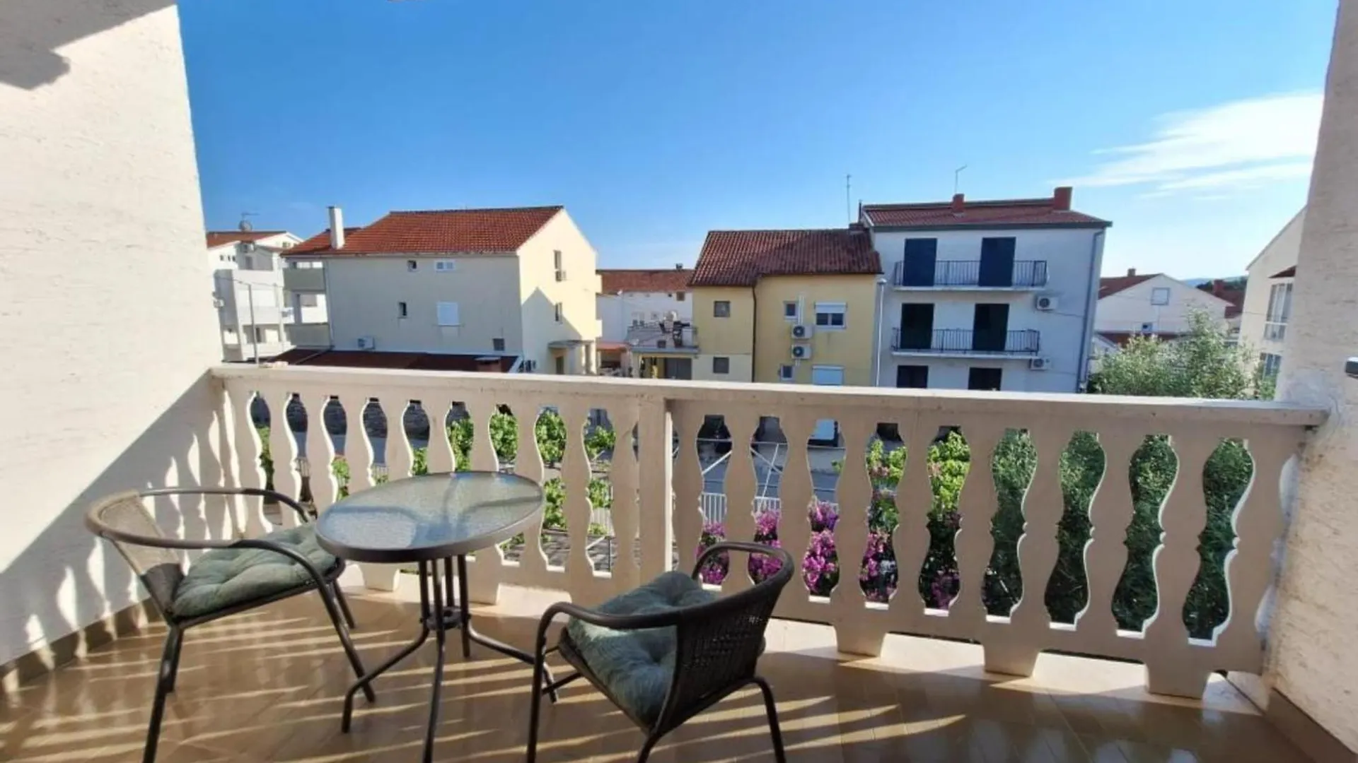 Apartments Villa Esto - One Bedroom Apartment With Balcony 2 Biograd Na Moru